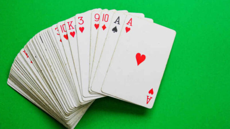 Top Strategies for Winning Pyramid Solitaire Online